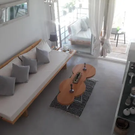 Kassandra Summer House سيفيري